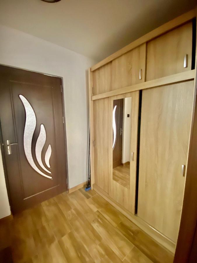 Апартаменты Apartament Sunshine Оршова Экстерьер фото